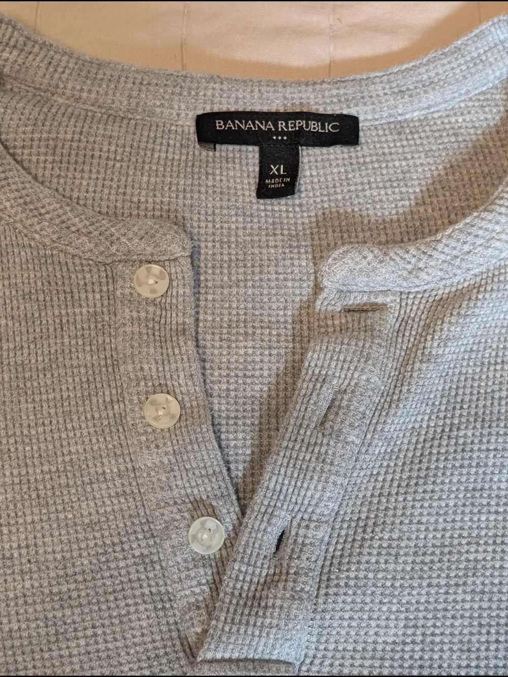 Banana Republic Gray Waffle Knit Henley Shirt XL Long Sleeve Soft Casual Top